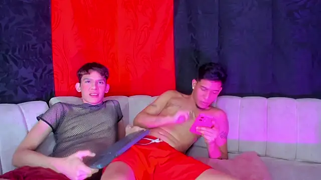 Pleasure_boys_hot Live XXX-Chat