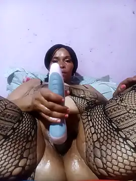 Hugepussy444: διαδικτυακό σόου στην κάμερα