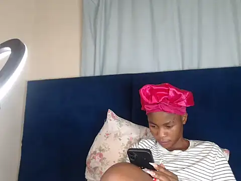 Онлайн чат XXX Sexy-Momo