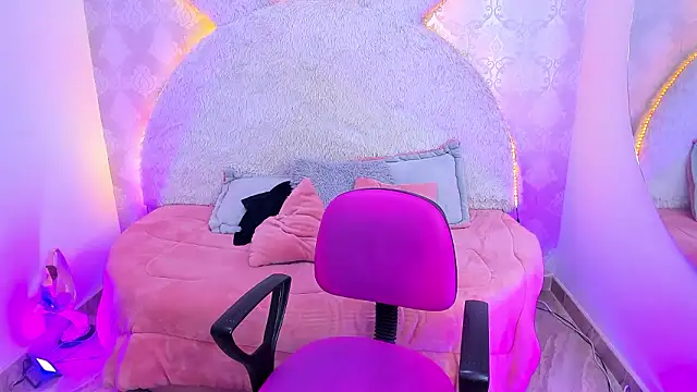 Salome_Smitth_1 Adlı Modelin Canlı XXX Sohbeti