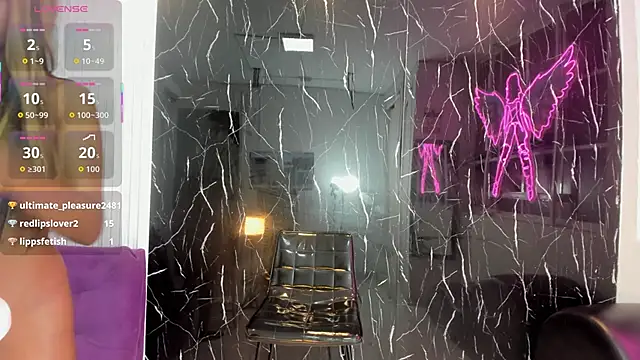 Онлайн чат XXX Nini_Beyker