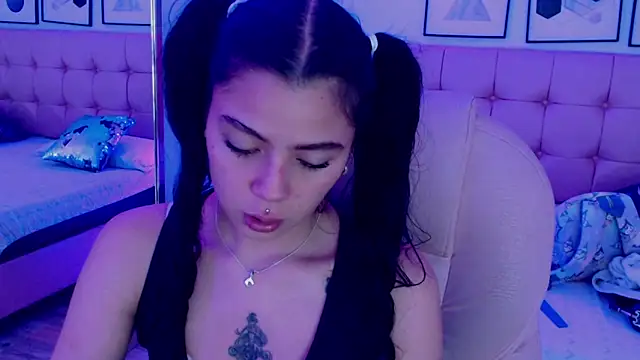 แชท XXX สดของ KikiVelvet