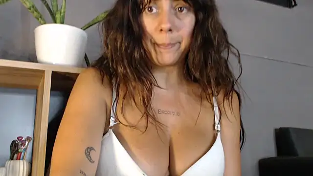 fedra23 Adlı Modelin Web Kamerası Şovu