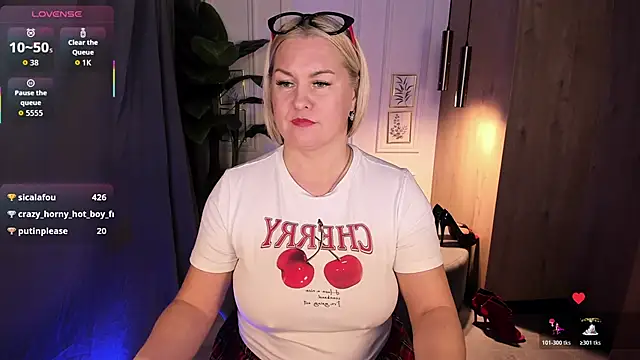 YolandaKiss: απευθείας συνομιλία ΧΧΧ