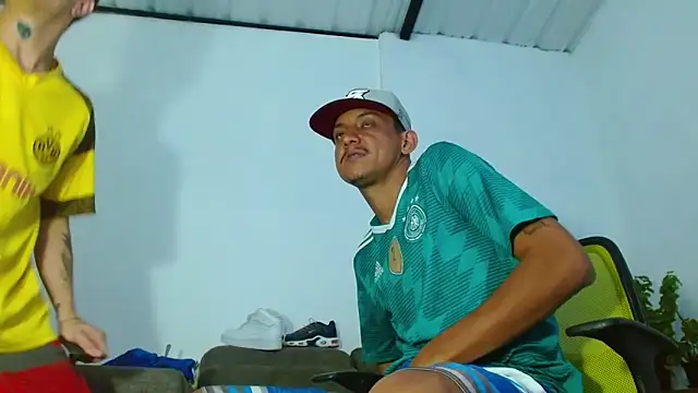 Živý XXX chat skinny23cm