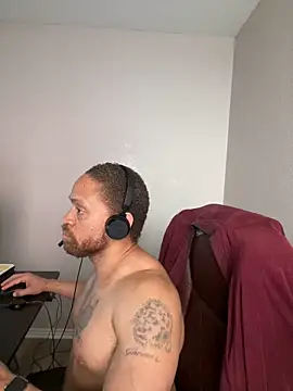 Chatroom XXX en direct de Fathero1time