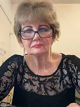 BoloshkaBlonda: διαδικτυακό σόου στην κάμερα