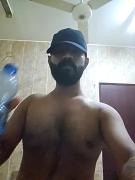 Bigkannan: διαδικτυακό σόου στην κάμερα