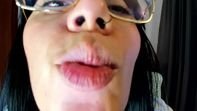 Chat XXX en directo de Silvanna-Moree