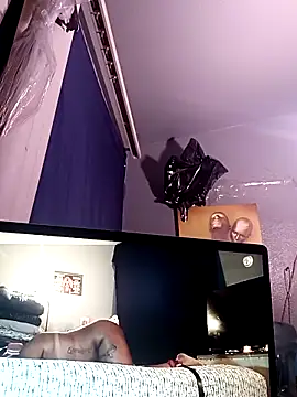 Živý XXX chat EbonyKing69