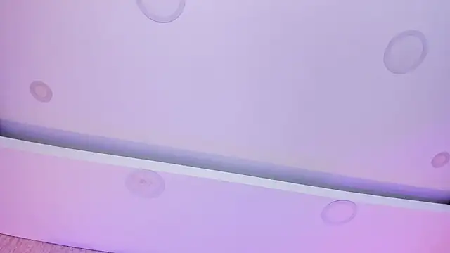 Viollet_xoxo's Live XXX Chat