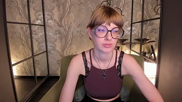 RubySoft Adlı Modelin Canlı XXX Sohbeti