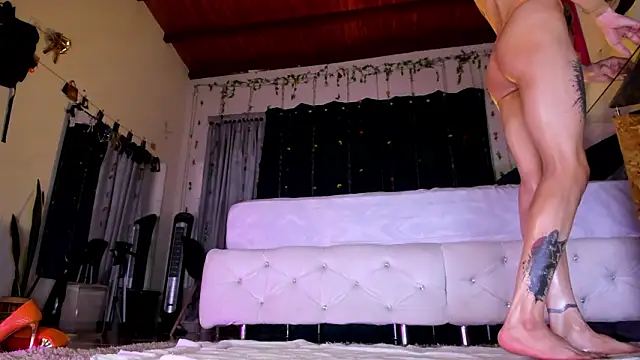 ArchieCollins Live XXX-Chat