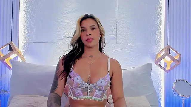 sarah_salis_ – Live XXX-chat