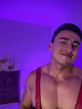 Chris_Clarck Show in webcam