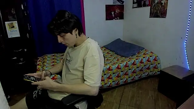 golden_ryyan's Live XXX Chat