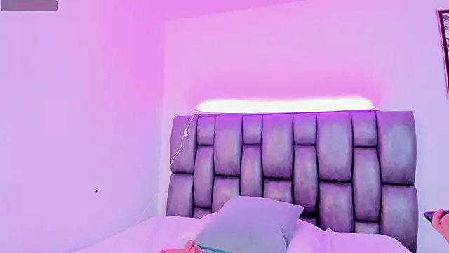 Chat XXX ao vivo de Alicee_Broownn