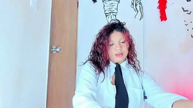 Emily_Coper18 Live XXX Chat