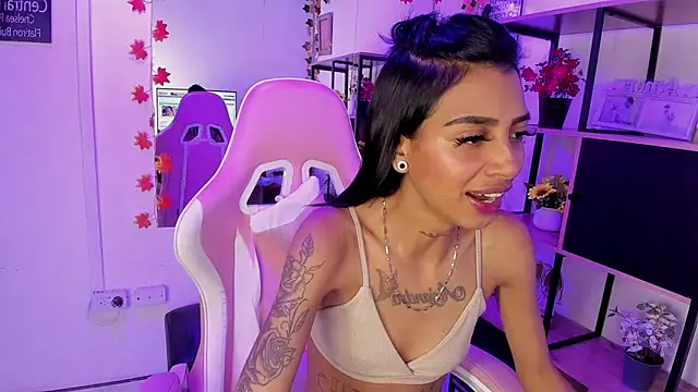 KarlaSlutSkinny__ Live XXX-Chat