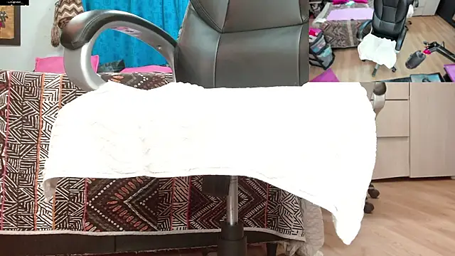 Tyffanny-Evans Chat XXX in diretta