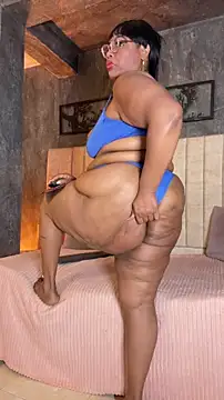 Show de AranzalatinBlaks1 na webcam