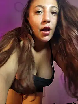 VickyHoult 现场XXX聊天