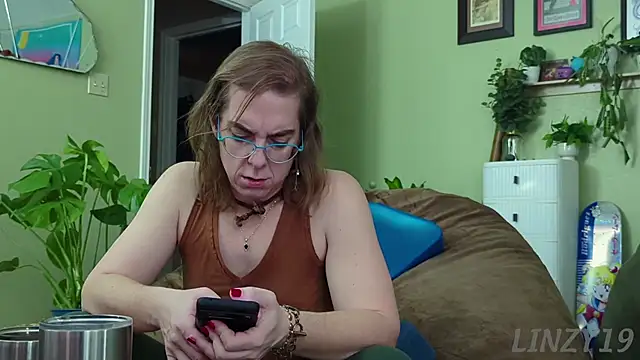 Chat XXX ao vivo de Linzy_19