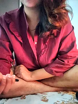 Love_heartss Show in webcam