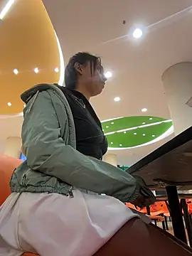 J_loren élő XXX-chatje