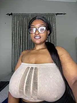 Bustygoddess32 Adlı Modelin Canlı XXX Sohbeti