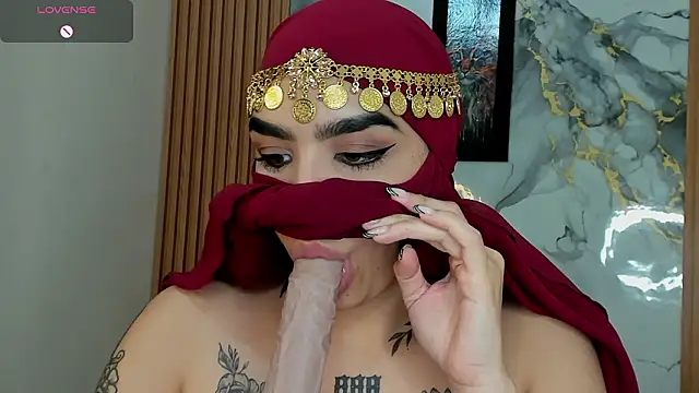 Pokazy przed kamerką – Maissa_Alabi