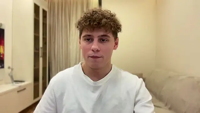 Tyler_Garner Webcamshow