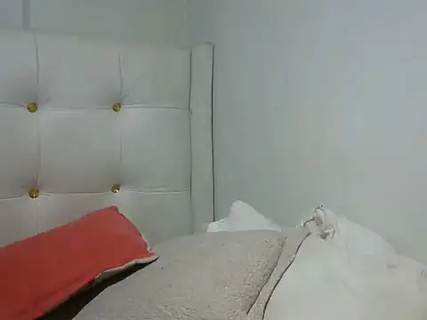 Mylaclara Chat XXX in diretta