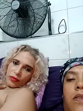 2Juicy_pussy: вебкам-шоу