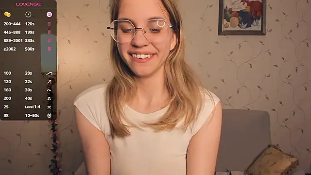 Živý XXX chat JoanBaggott