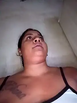 Chat XXX en directo de Giselabrunette25