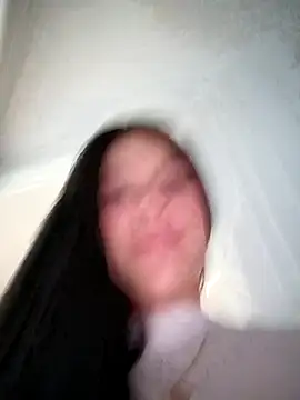 Layla-daring 即時 XXX 聊天