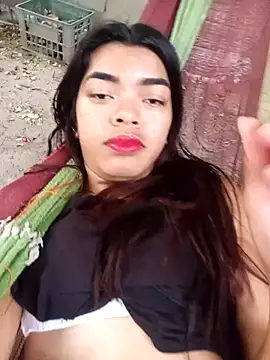 Rocioardiente 即時 XXX 聊天