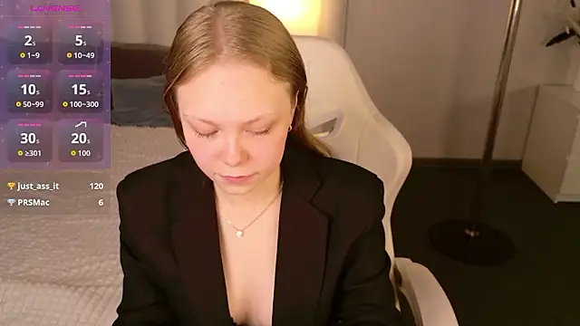 AudreyRossy 即時 XXX 聊天