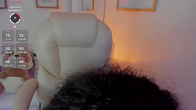 zobe_love 即時 XXX 聊天