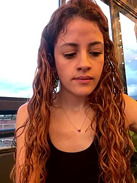 alana15 élő XXX-chatje