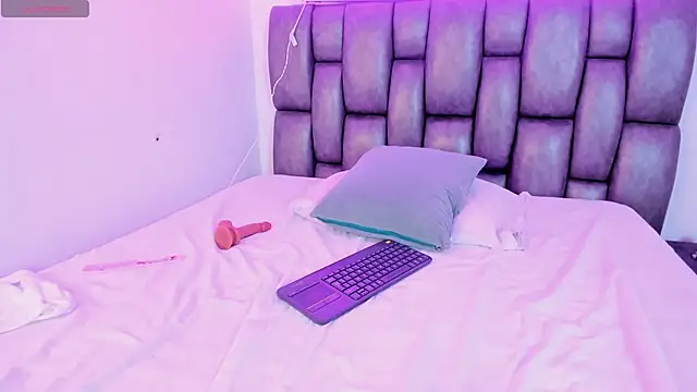 Alicee_Broownn 现场XXX聊天