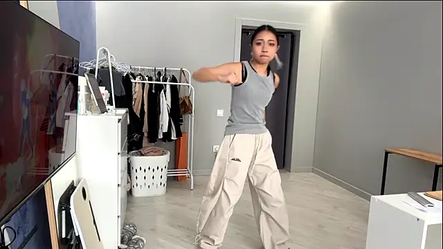 SweetMiaXO's Webcam Show