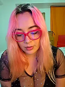 Nova-SatelaのライブXXXチャット