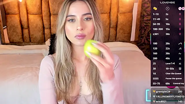 KiaraCarter Chat XXX live