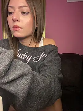 Pokazy przed kamerką – PrettyAmber