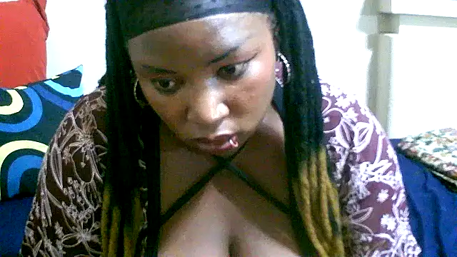 Chat XXX en directo de LICIOUSEBOOBSXX