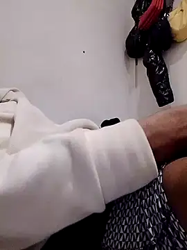 Angel23cm1: онлайн-секс-чат