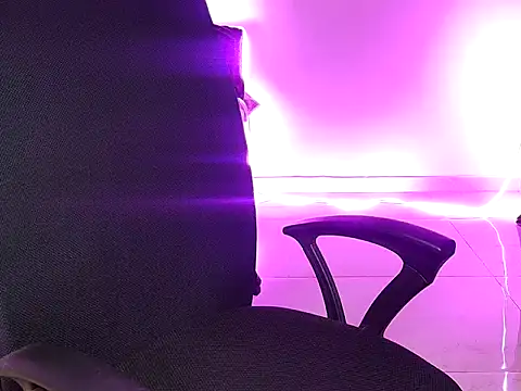 Eera_Roy Chat XXX in diretta