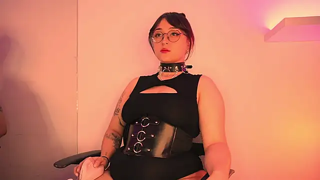 Gloomydoll Chat XXX live